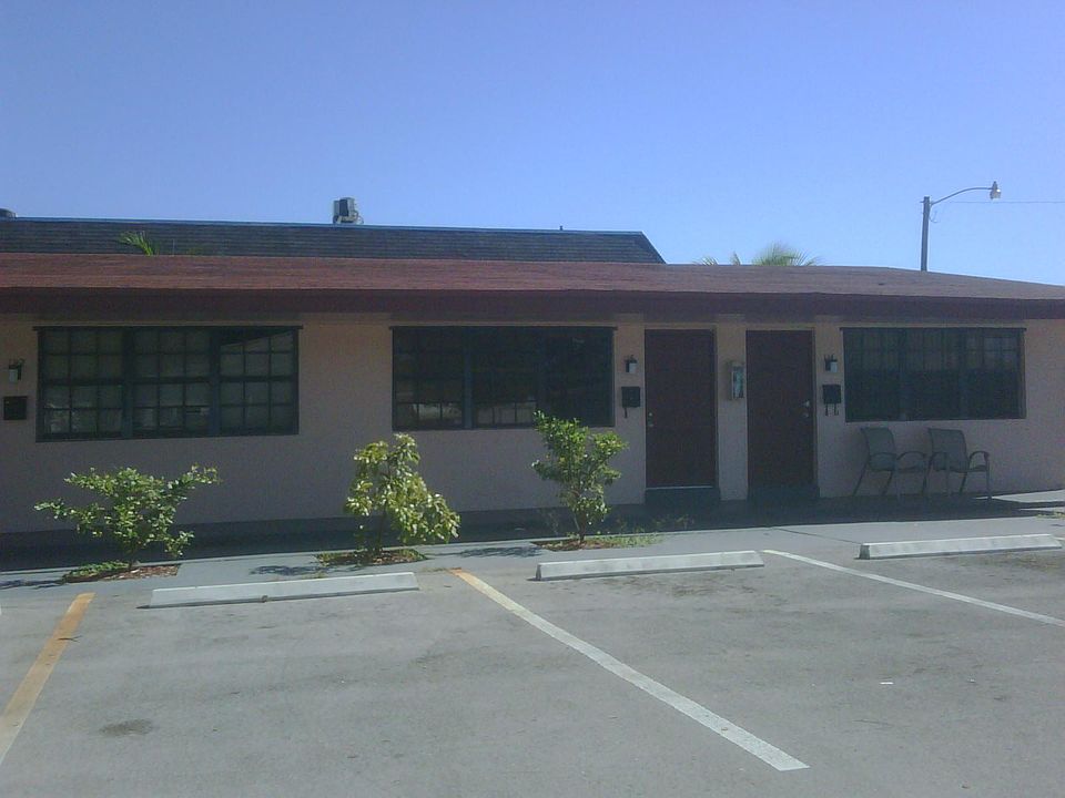 1st image of 126 NE 3rd Ave