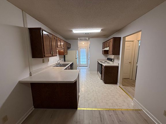 3rd image of 1813 Winship Dr
