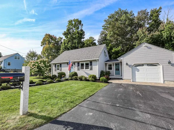 4 April Drive, Nashua, NH 03060