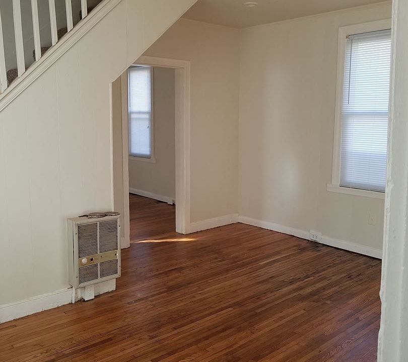 1st image of 445 Jefferson St