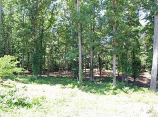 701 Amanda Dr, Matthews, NC 28104