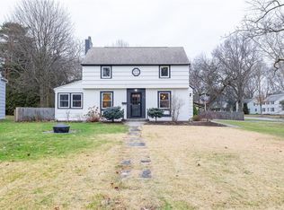 39 Branford Rd, Rochester, NY 14618