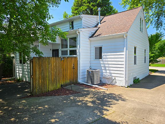 4th image of 1006 Curtiss Ave