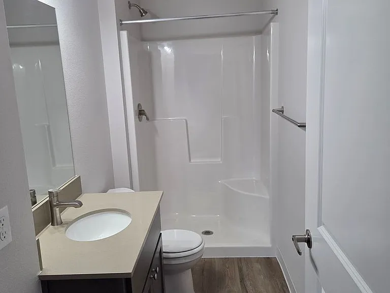 60 Alder Ave — Photo 7