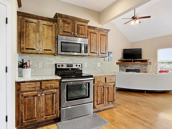 4th image of 2719 Sycamore Ct