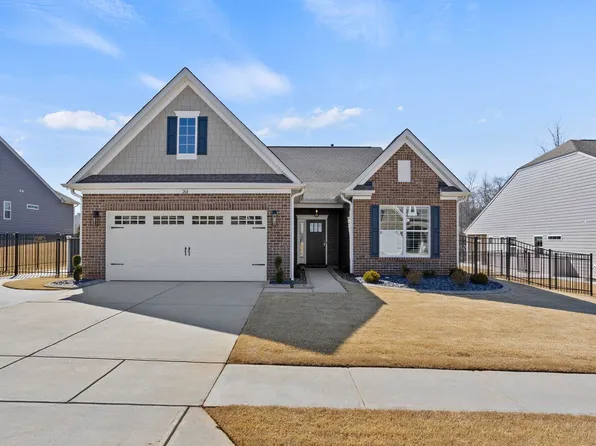 268 Double Crest Dr, Taylors, SC 29687