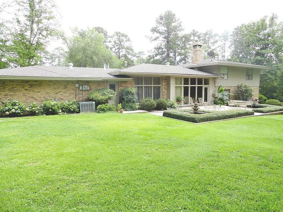 1st image of 401 Willow Dr