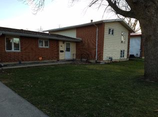 1549 S Pointe Dr, Rantoul, IL 61866