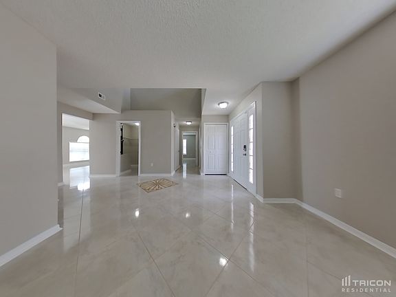 4th image of 852 Massy Ct