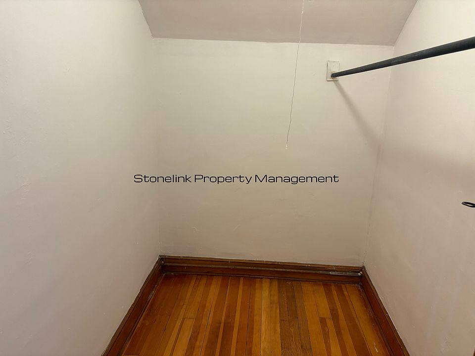 Building Photo 5