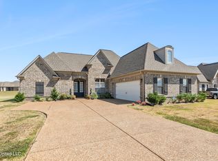 1601 Treestand Rd, Southaven, MS 38672