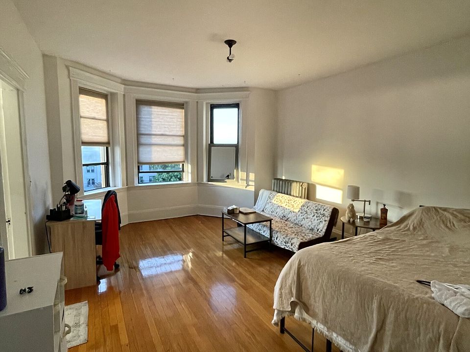 2nd image of 1256 Commonwealth Ave #27