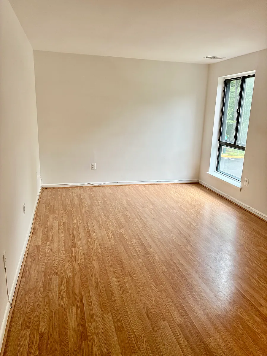 Building Photo - 11236 Chestnut Grove Sq #263