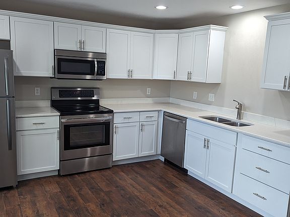 4th image of 603-605 W B St