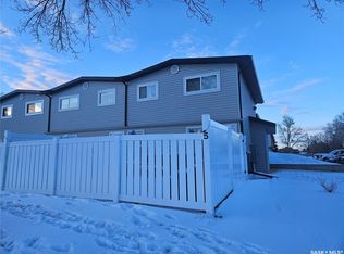 1292 Gordon Rd #5, Moose Jaw, SK S6H3E5