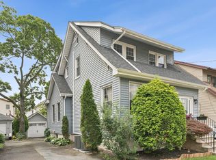 22 Lincoln Pl, East Rutherford, NJ 07073