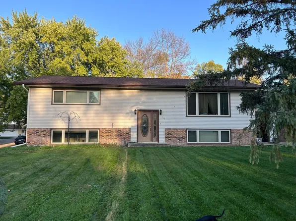 701 5th St SE, Pelican Rapids, MN 56572