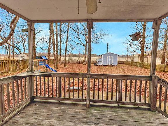 4th image of 178 Chain Ferry Rd