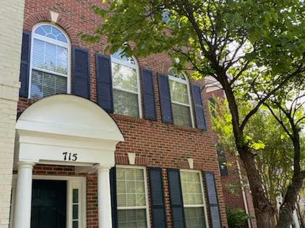 715 Pleasant Dr, Rockville, MD 20850