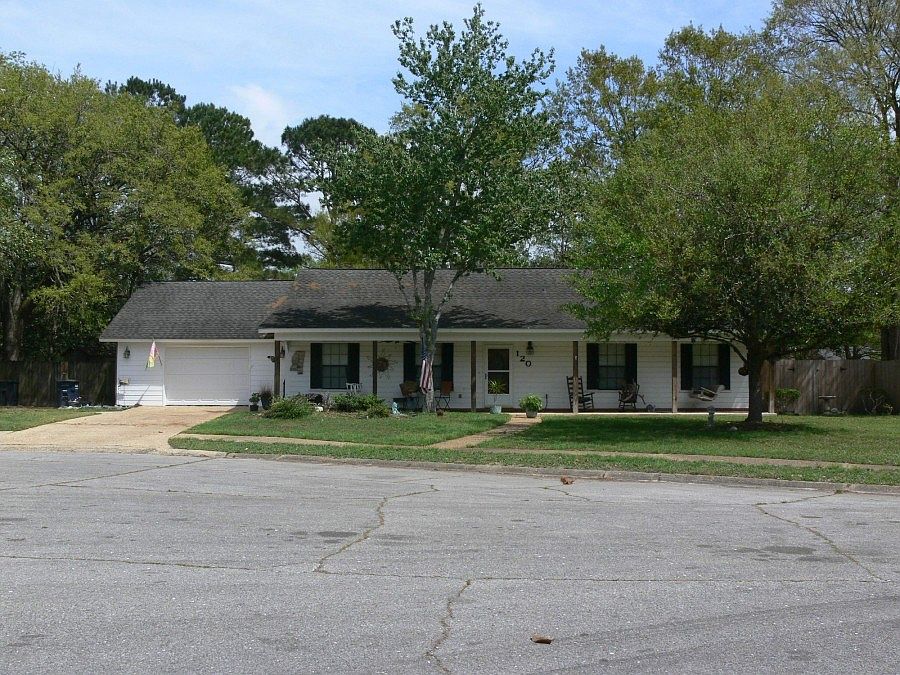 1st image of 120 Lynne Therese Cir