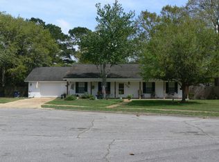 120 Lynne Therese Cir, Ocean Springs, MS 39564