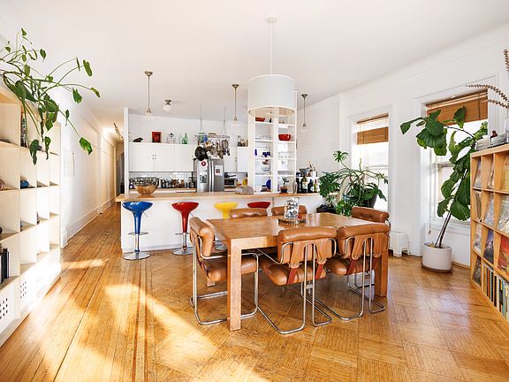 3rd image of 275 Clinton Ave #31