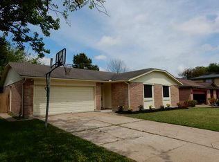 10001 Cardinal St, La Porte, TX 77571