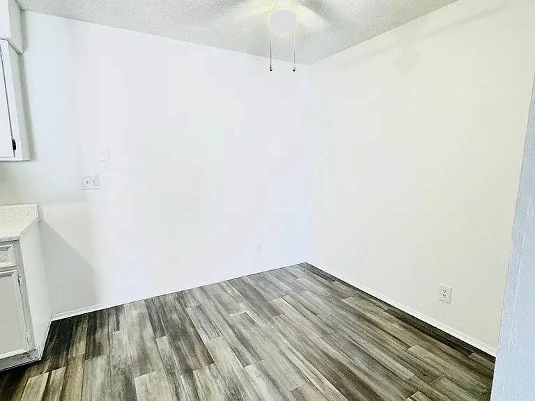 Pheasant Run Apartments — Photo 35