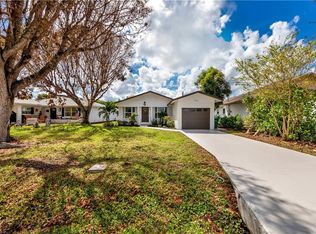 762 97th Ave N, Naples, FL 34108