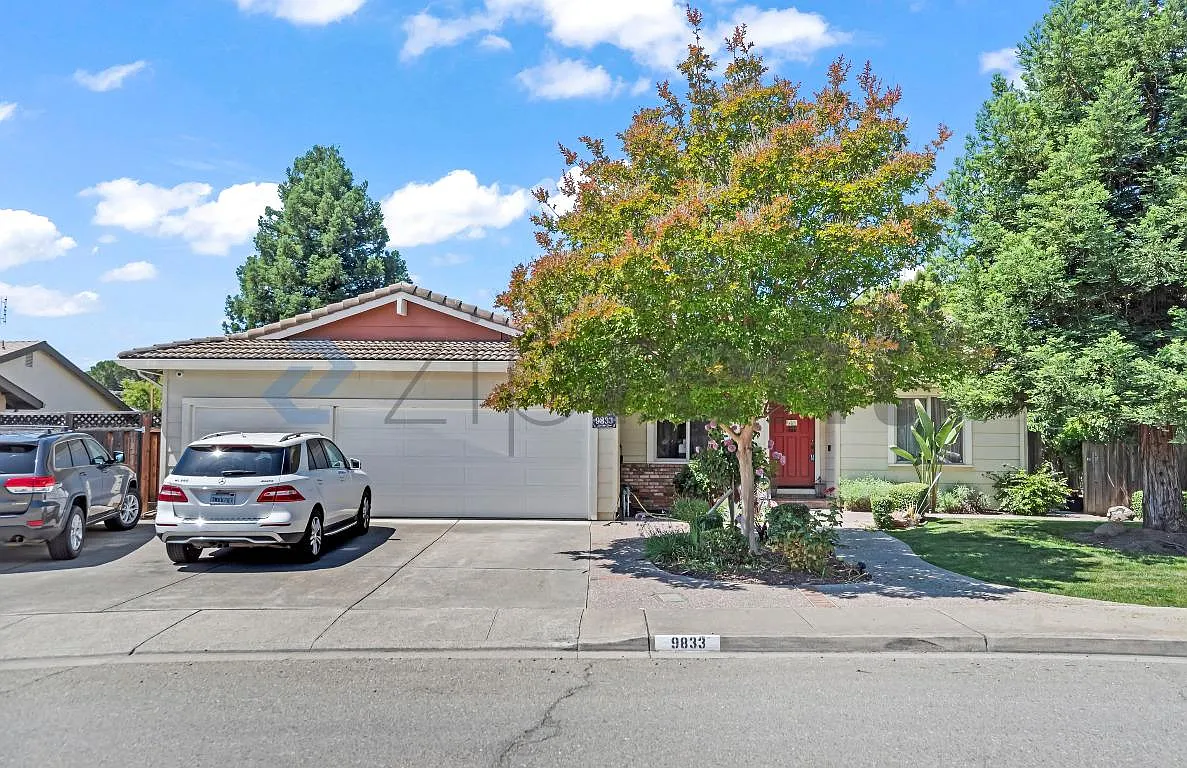 Building Photo - 9833 Del Mar Dr