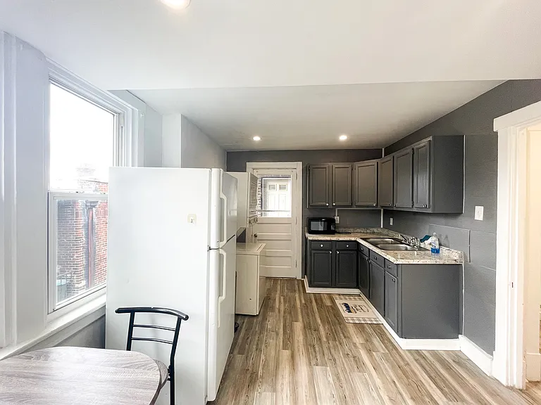 5850 Alderson St #1 — Photo 3