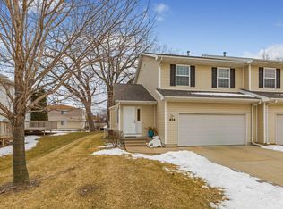 414 Barnett Dr, Cedar Falls, IA 50613