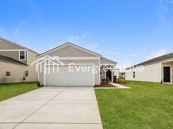 364 Pine Crest View Dr