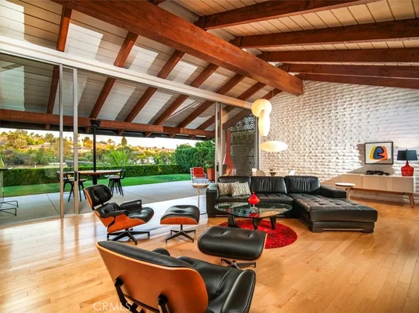 2054 Mar Azul Way, Carlsbad, CA 92009