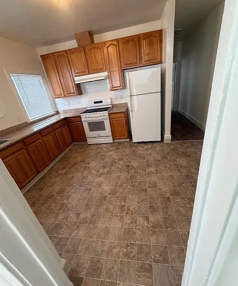 2337 Waverly St — Photo 14