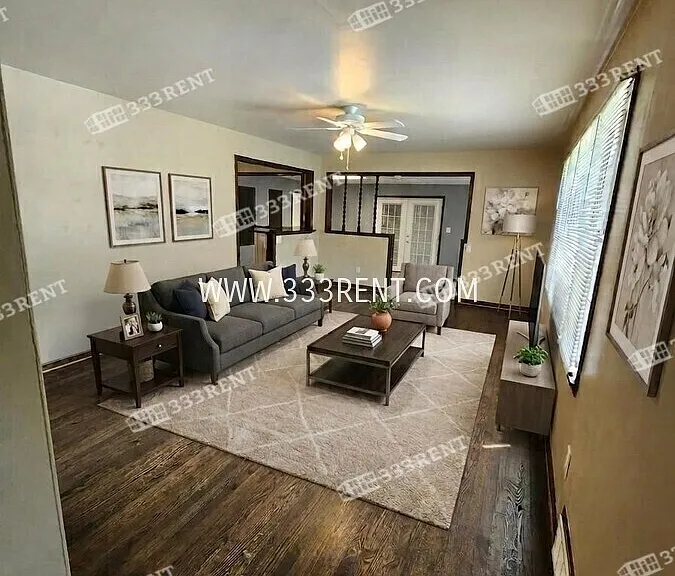 408 E 92nd St — Photo 3