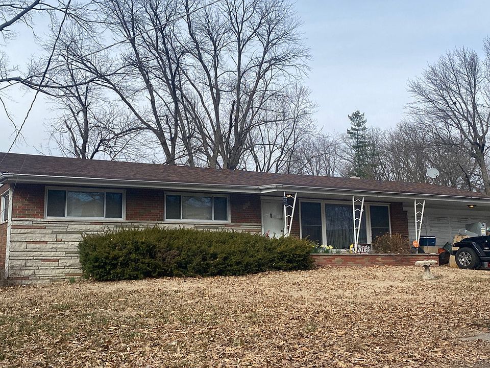 2nd image of 725 Benvenue Dr