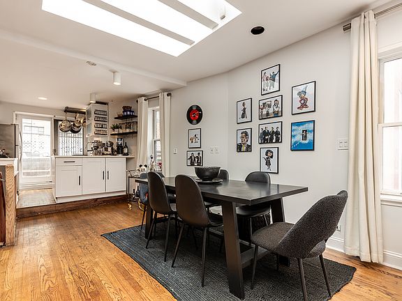 4th image of 34 E 38th St APT 5C