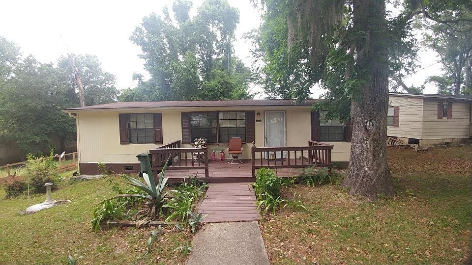 1st image of 3070 Governors Court Dr