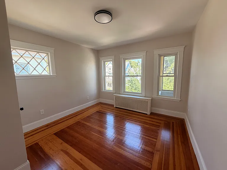 25 Warner St #2A — Photo 8