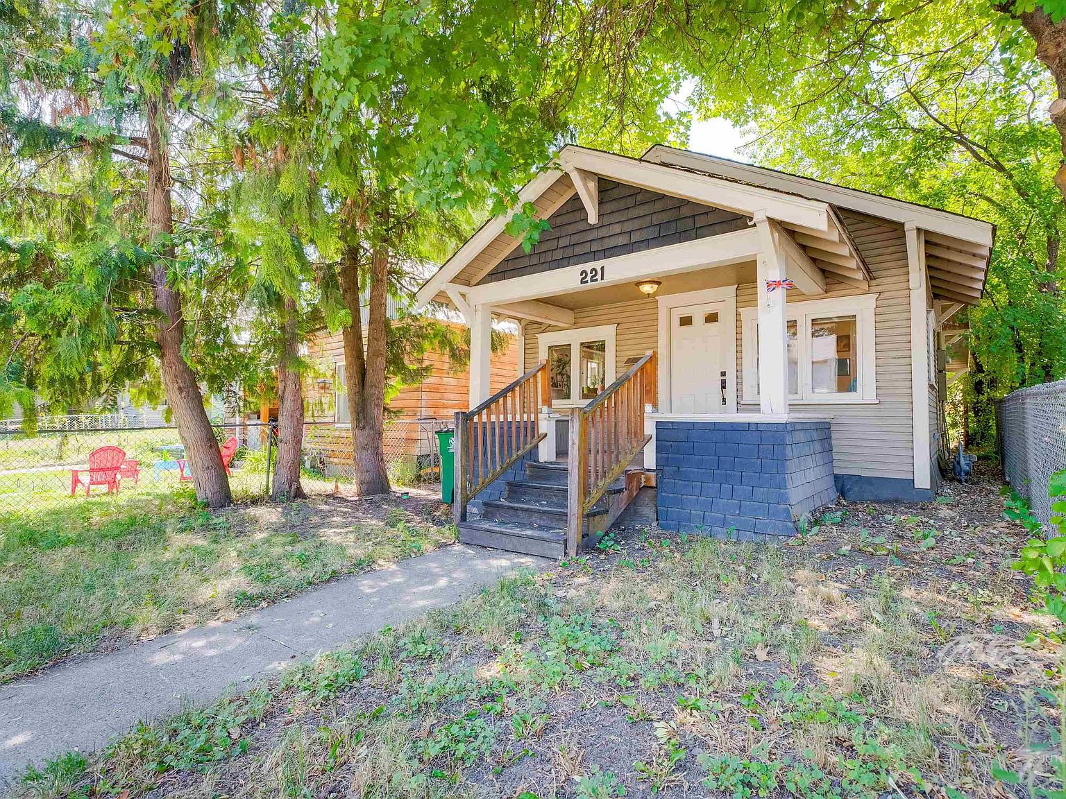 221 N Asbury St, Moscow, ID 83843 Zillow