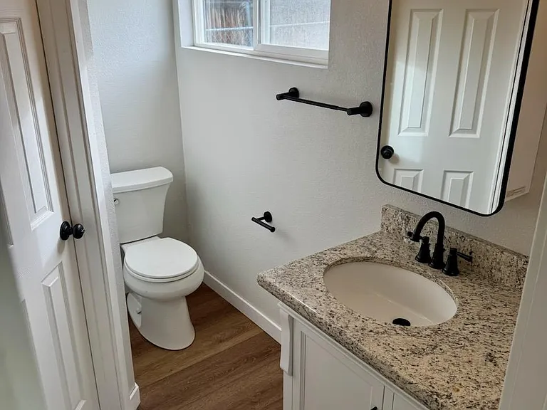 1435 Willow Lake Rd — Photo 6