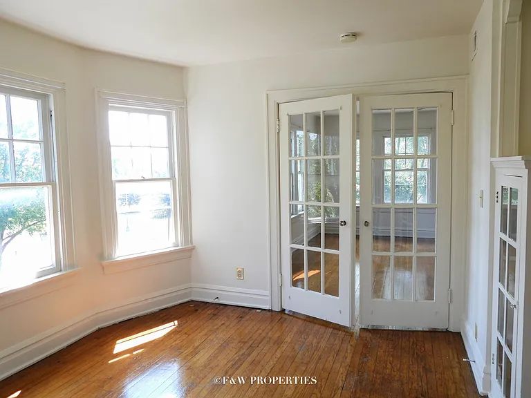 1560 E. Broad St. — Photo 101