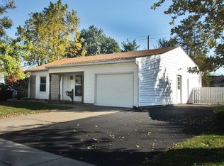 221 Hemlock Ave, Romeoville, IL 60446