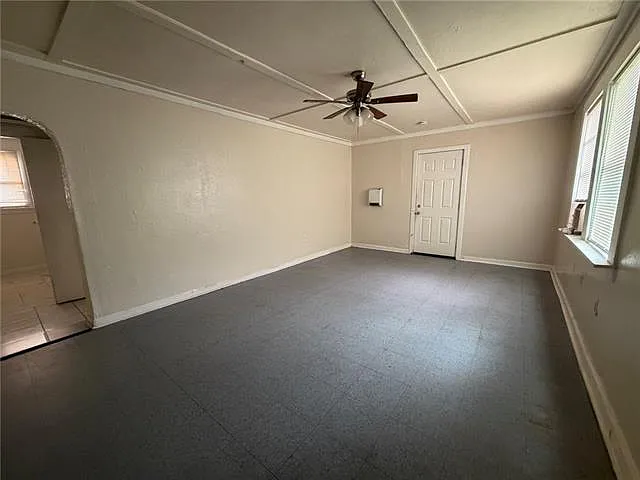 2 bed, 1.0 bath, 960 sqft, $1,150 — Photo 2