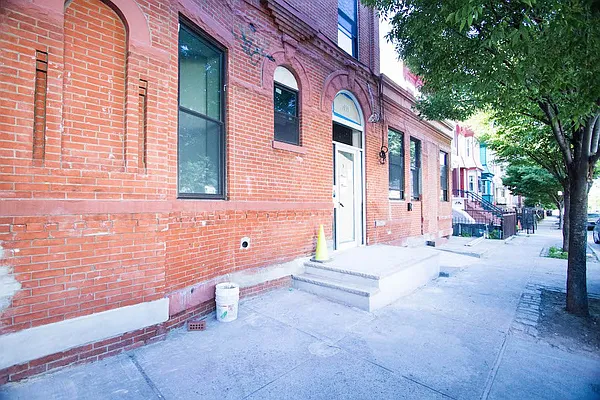 Rented by Nooklyn NYC LLC | media 43