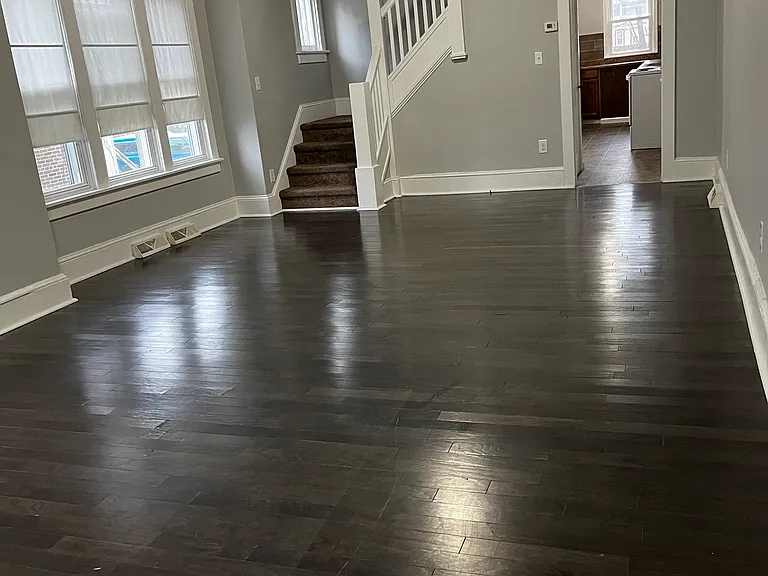 1113 Franklin St — Photo 3