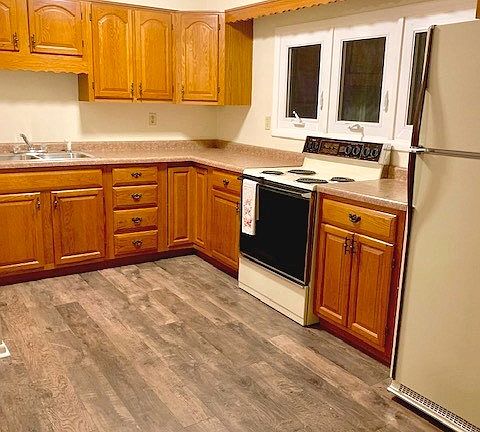 5th image of 1323 Trachsel Ave