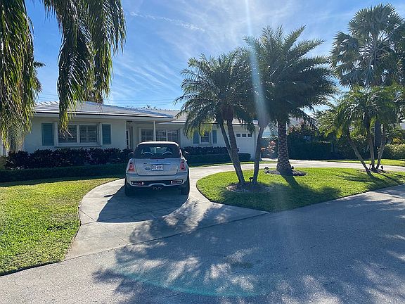 2nd image of 312 Edwards Ln