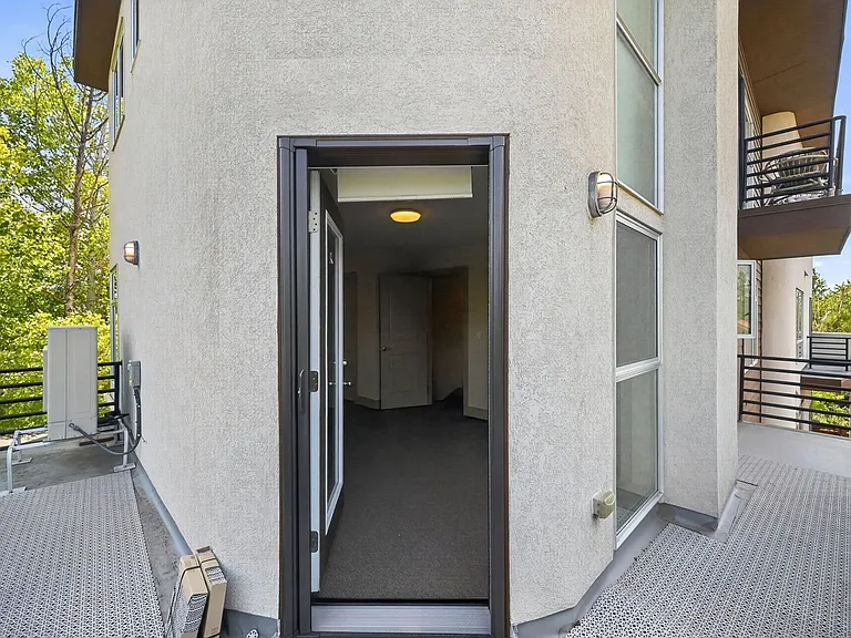 3200 Utica St — Photo 22